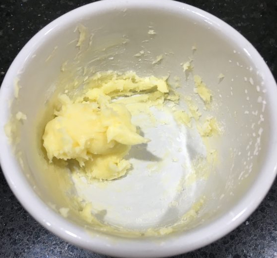 Buzymum - 1 tbsp cornflour and knob of butter combined
