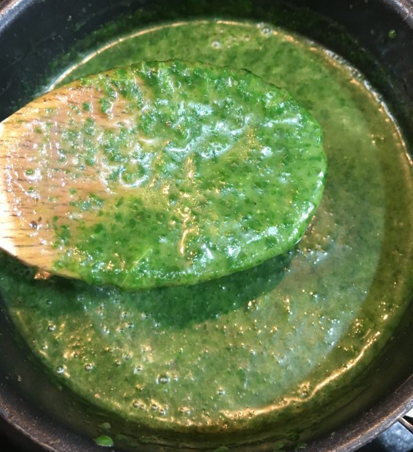 Buzymum - Chicken and spinach sauce after blending