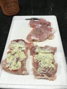 Buzymum - Filleted chicken thighs with garlic and herb butter