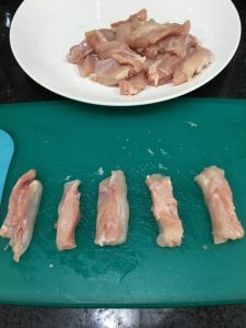 Buzymum - Chicken thighs cut into finger sized pieces