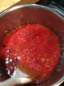 Buzymum - Making tomato soup with tinned tomatoes