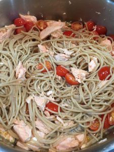 Buzymum - Salmon, spaghetti, tomatoes