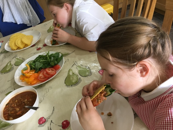 Buzymum - The kids enjoying getting messy with tacos!
