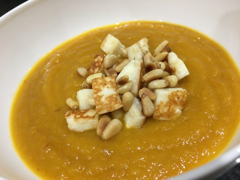 Buzymum - Warming pumpkin soup with toasted pine nuts and halloumi